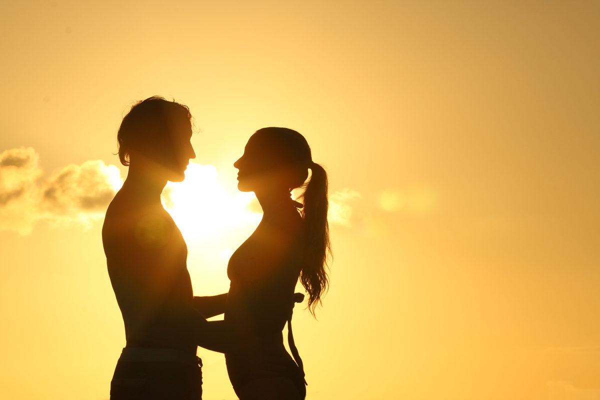 What It's Really Like to Date a Surfer
